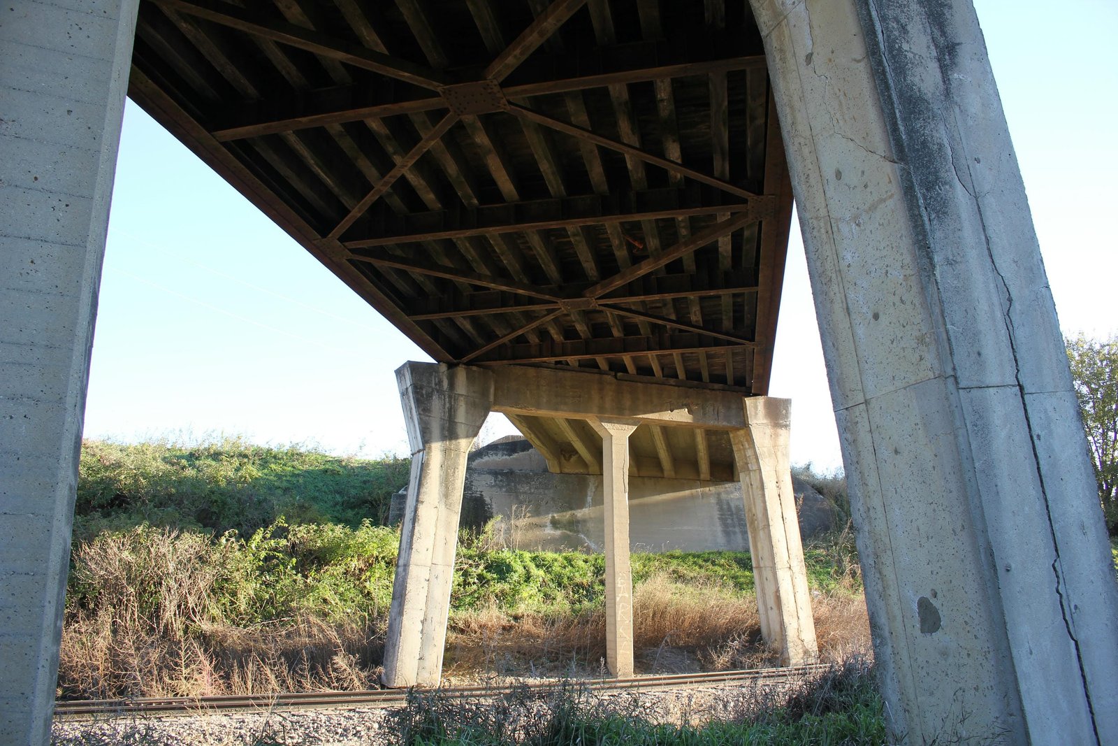 Under main span